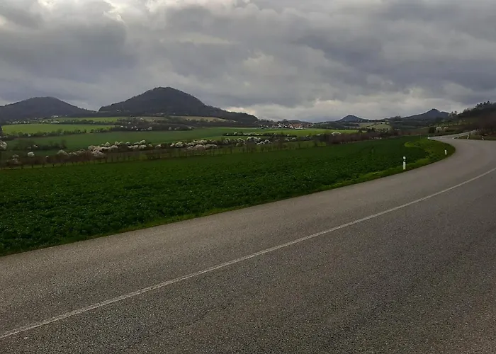 Chaloupka U Lovose Villa Velemin